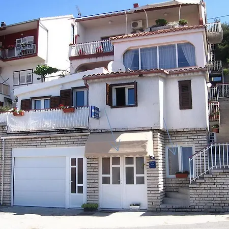Apartment Madlena
